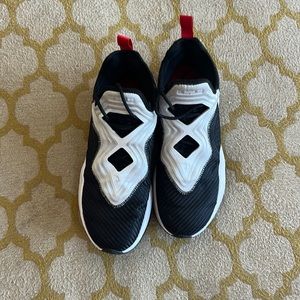 LeBron Soldier 14 basketball shoes size 8 men’s